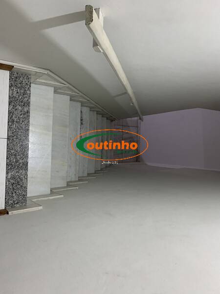 Casa à venda com 3 quartos, 200m² - Foto 15