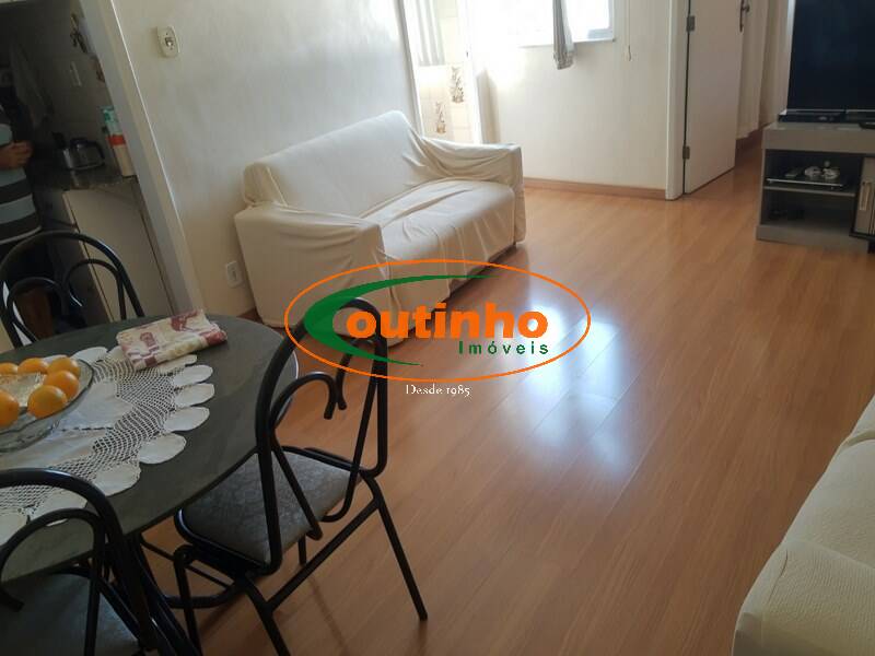 Apartamento à venda com 1 quarto, 40m² - Foto 2