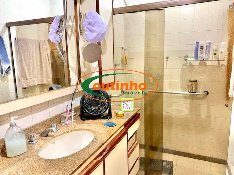 Apartamento à venda com 3 quartos, 136m² - Foto 9