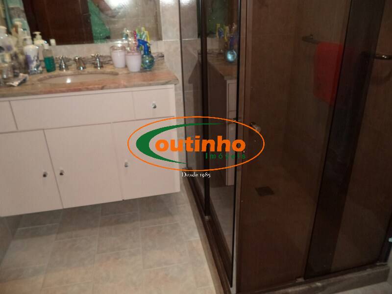 Apartamento à venda com 3 quartos, 162m² - Foto 32