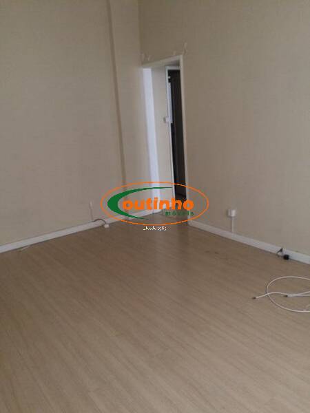 Apartamento à venda com 2 quartos, 69m² - Foto 20