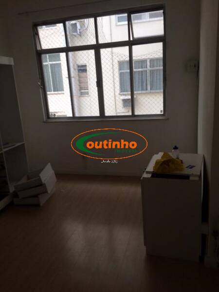 Apartamento à venda com 2 quartos, 69m² - Foto 2