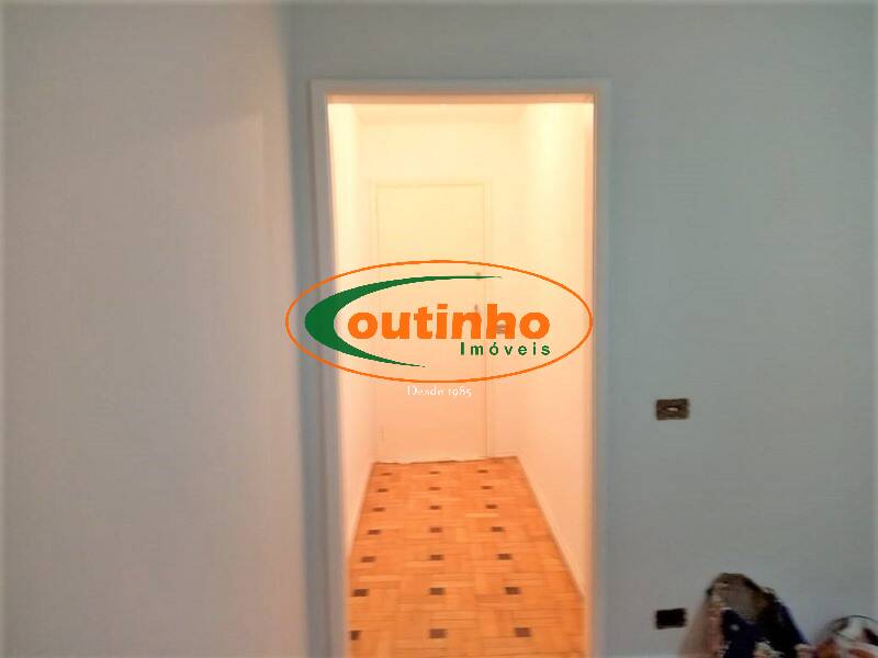 Apartamento à venda com 3 quartos, 96m² - Foto 3