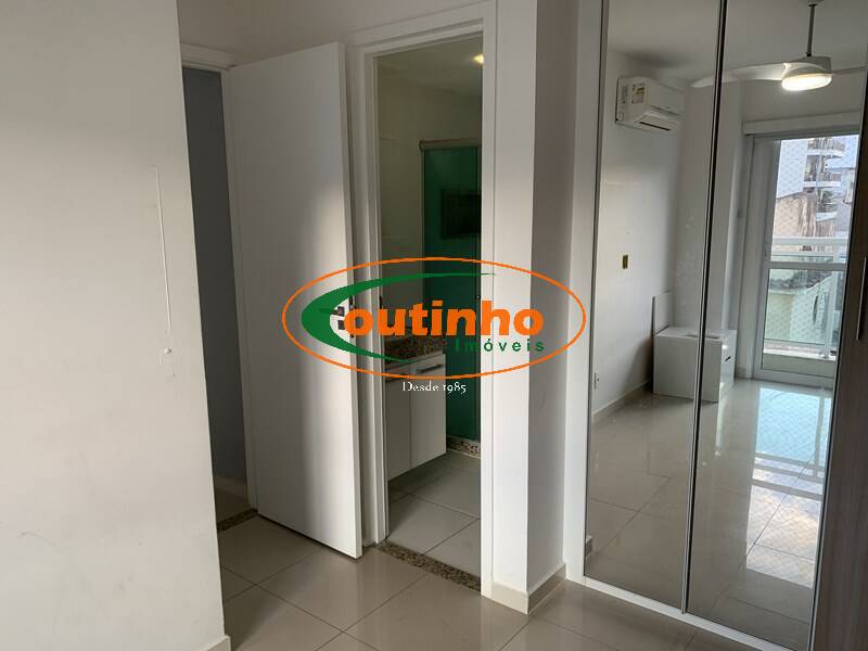 Apartamento à venda com 2 quartos, 65m² - Foto 17