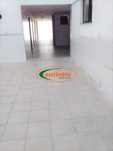 Apartamento à venda com 3 quartos, 135m² - Foto 19