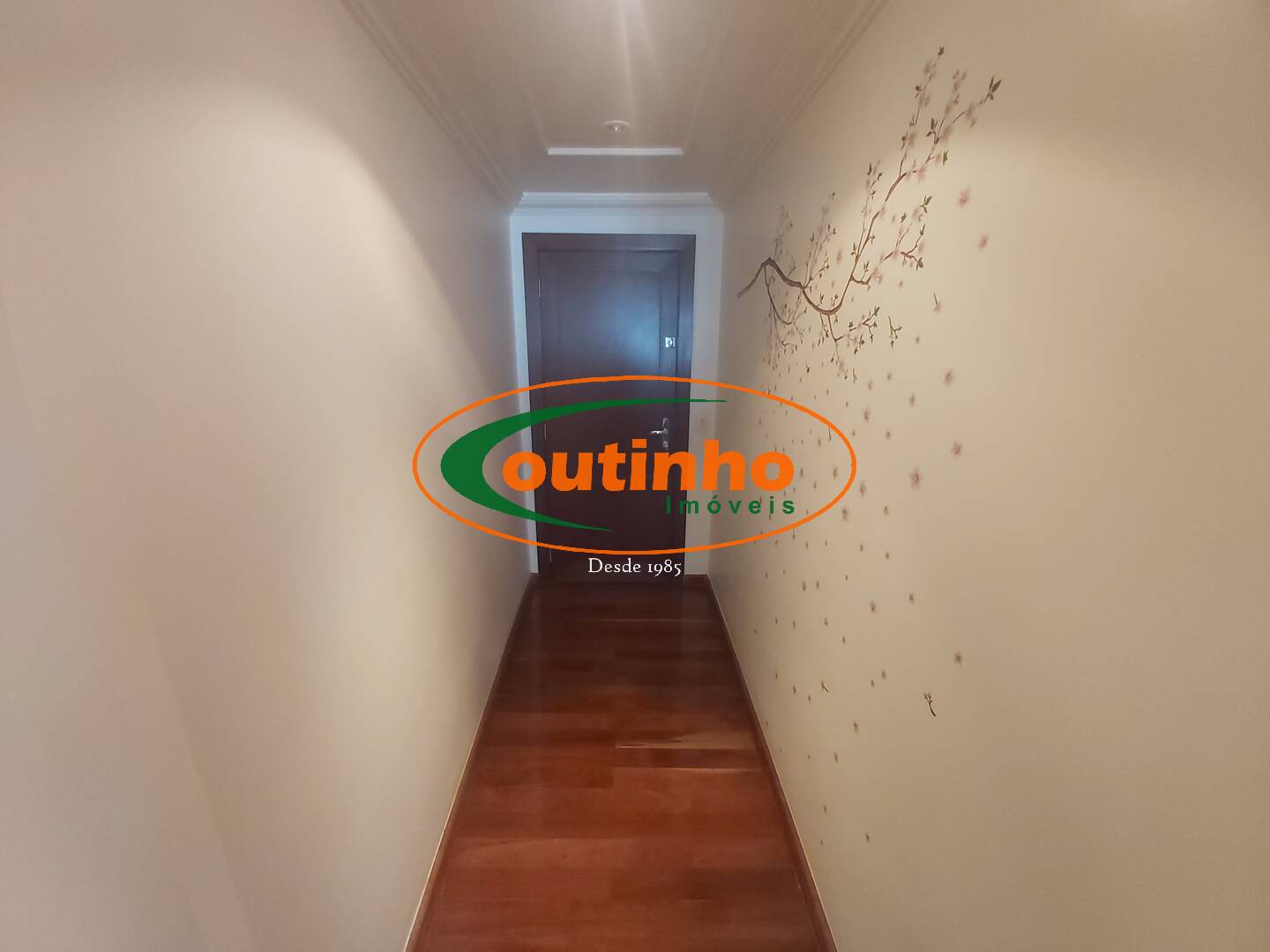 Apartamento à venda com 4 quartos, 132m² - Foto 2