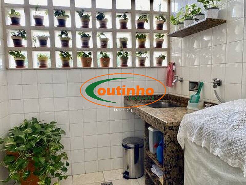 Apartamento à venda com 4 quartos, 135m² - Foto 18