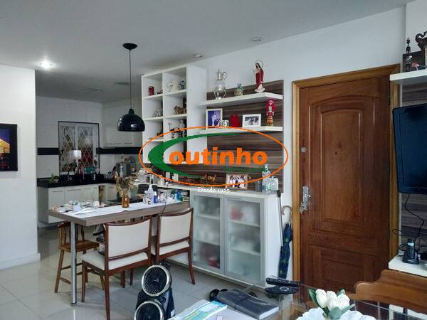 Apartamento à venda com 2 quartos, 82m² - Foto 35