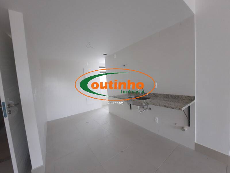 Apartamento à venda com 2 quartos, 79m² - Foto 30