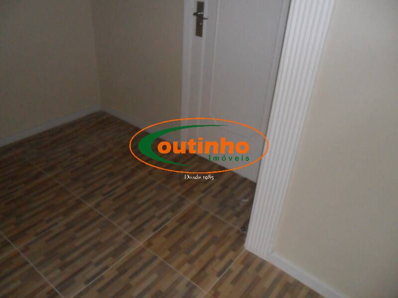 Apartamento à venda com 3 quartos, 75m² - Foto 18