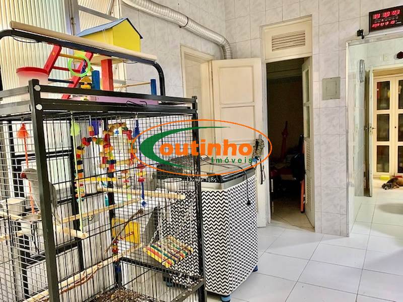 Apartamento à venda com 3 quartos, 140m² - Foto 24