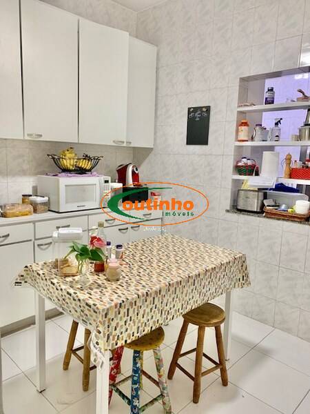 Apartamento à venda com 3 quartos, 140m² - Foto 26