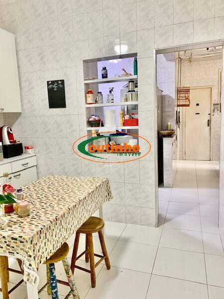 Apartamento à venda com 3 quartos, 140m² - Foto 27