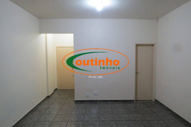 Apartamento à venda com 3 quartos, 80m² - Foto 1