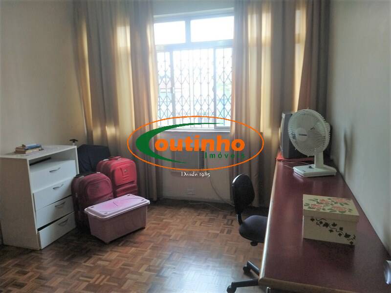 Apartamento à venda com 4 quartos, 180m² - Foto 17