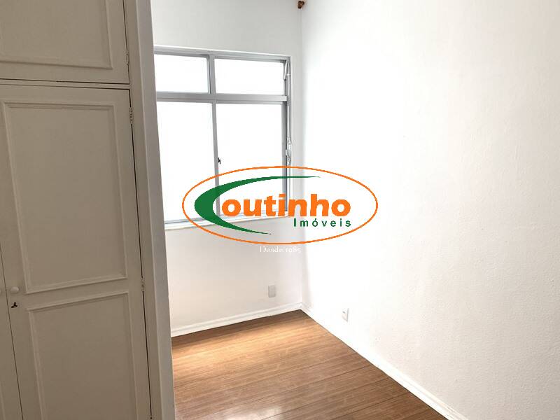 Apartamento à venda com 2 quartos, 72m² - Foto 10