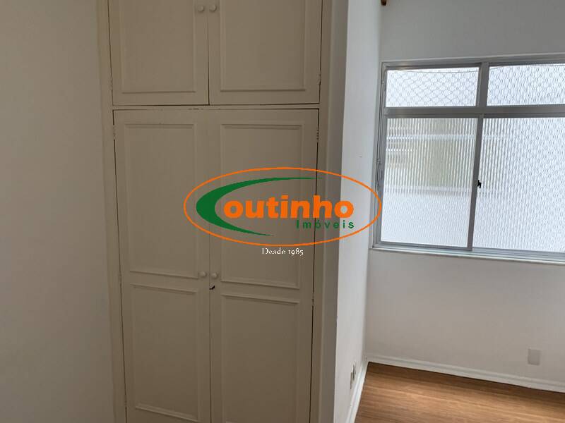 Apartamento à venda com 2 quartos, 72m² - Foto 11