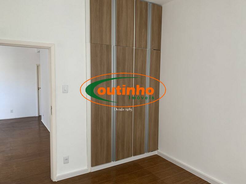 Apartamento à venda com 2 quartos, 72m² - Foto 5