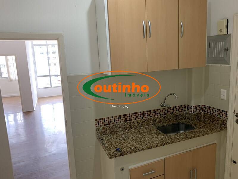 Apartamento à venda com 2 quartos, 72m² - Foto 17