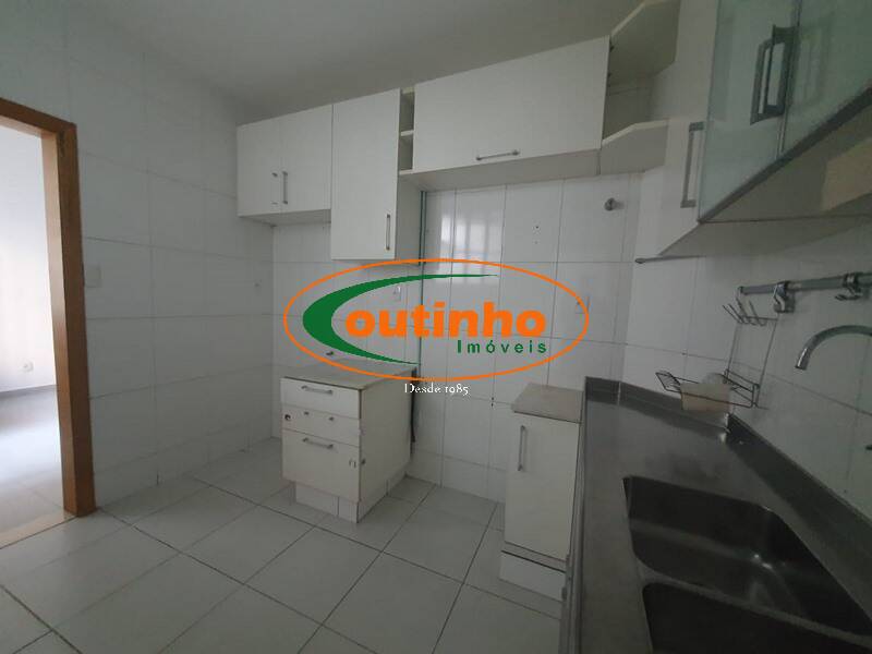 Apartamento à venda com 3 quartos, 130m² - Foto 3