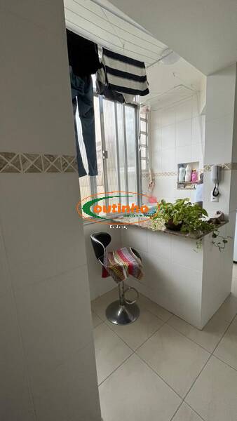 Apartamento à venda com 2 quartos, 70m² - Foto 10