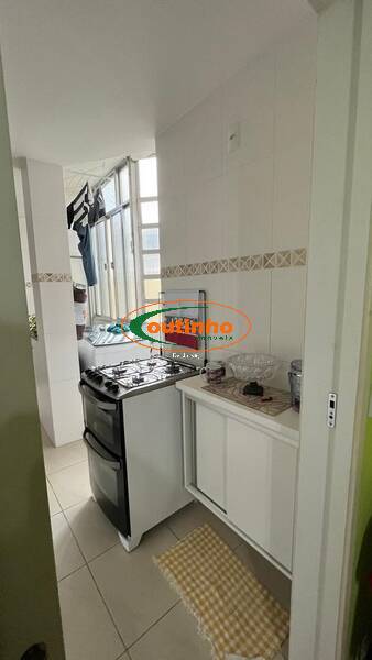 Apartamento à venda com 2 quartos, 70m² - Foto 22