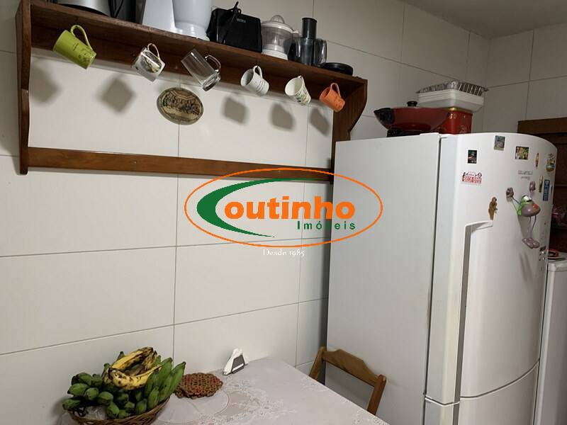 Casa à venda com 4 quartos, 200m² - Foto 9