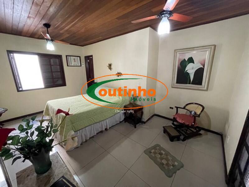 Casa à venda com 5 quartos, 300m² - Foto 8