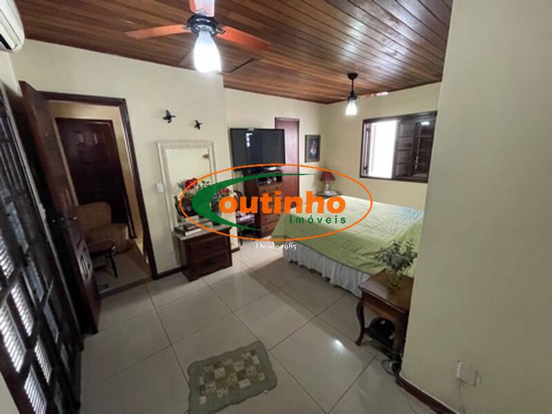 Casa à venda com 5 quartos, 300m² - Foto 37