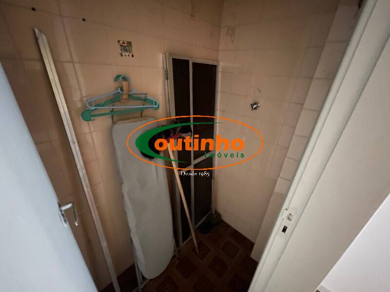 Apartamento à venda com 2 quartos, 72m² - Foto 11