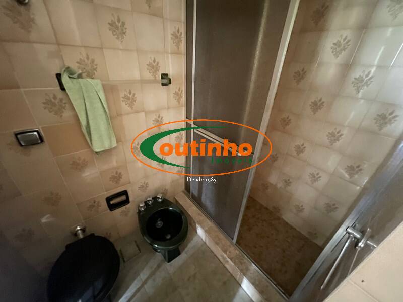 Apartamento à venda com 2 quartos, 72m² - Foto 20