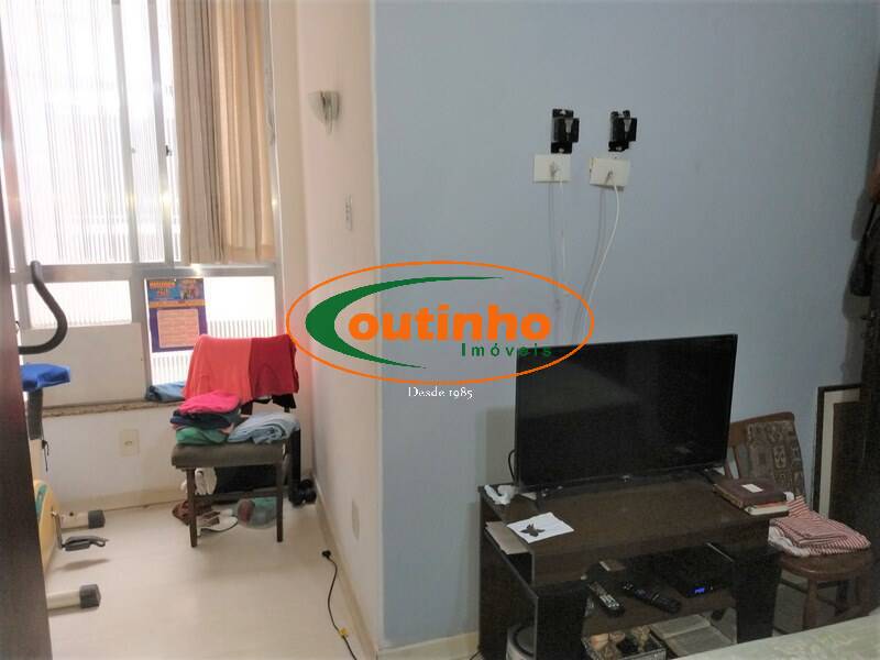 Apartamento à venda com 2 quartos, 70m² - Foto 14