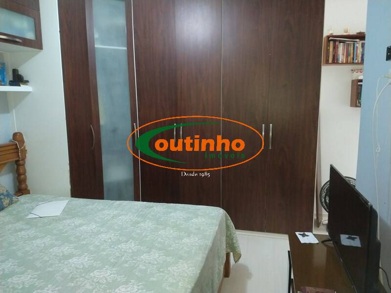 Apartamento à venda com 2 quartos, 70m² - Foto 12