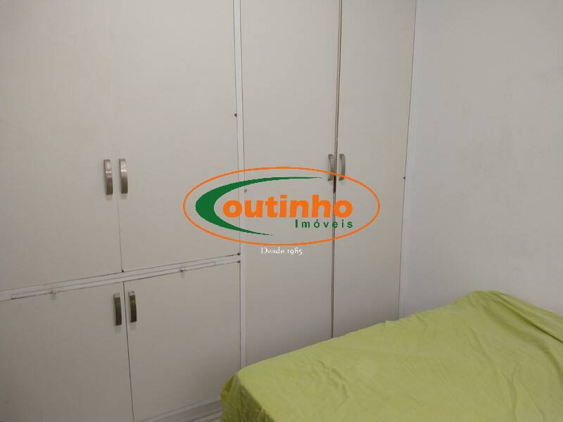 Apartamento à venda com 2 quartos, 70m² - Foto 17