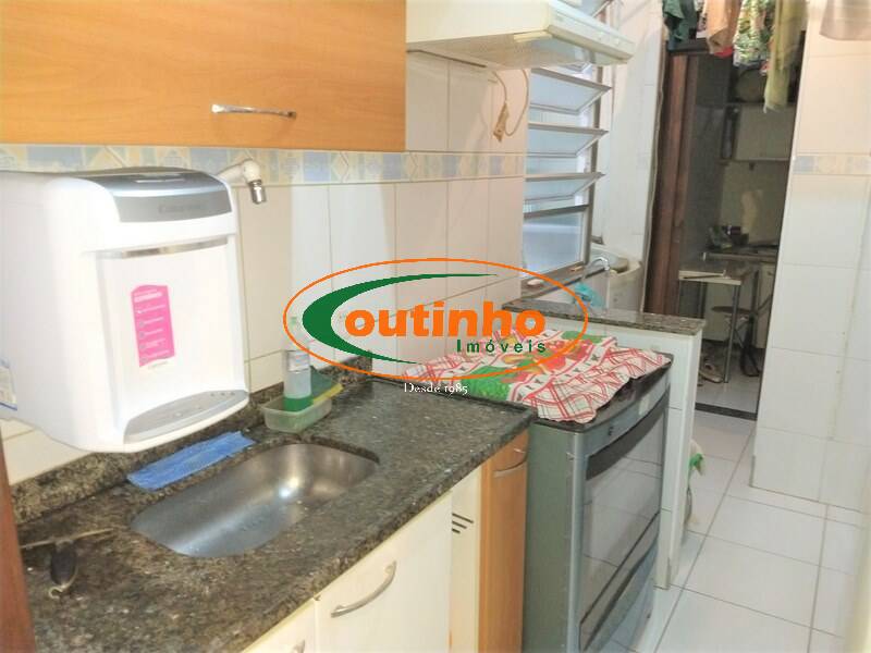 Apartamento à venda com 2 quartos, 70m² - Foto 22