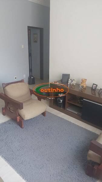 Apartamento à venda com 2 quartos, 70m² - Foto 57