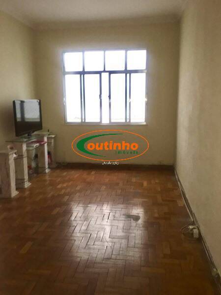 Apartamento à venda com 2 quartos, 70m² - Foto 1