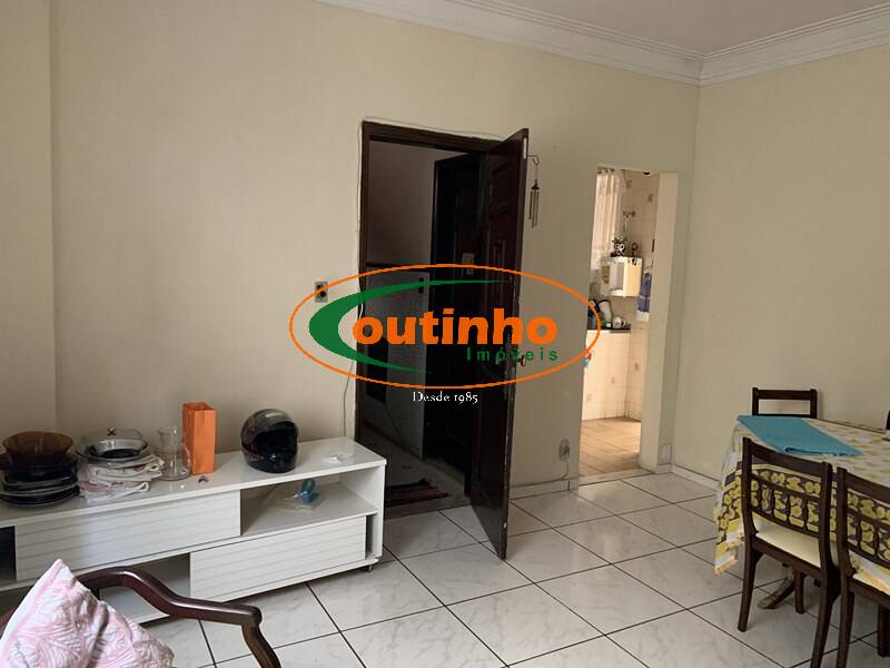 Apartamento à venda com 3 quartos, 112m² - Foto 3