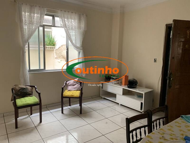 Apartamento à venda com 3 quartos, 112m² - Foto 2