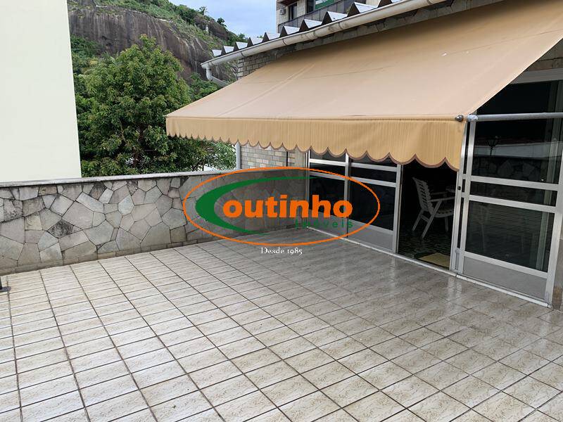 Casa à venda com 4 quartos, 240m² - Foto 1