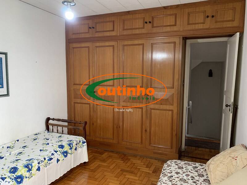 Casa à venda com 4 quartos, 240m² - Foto 23