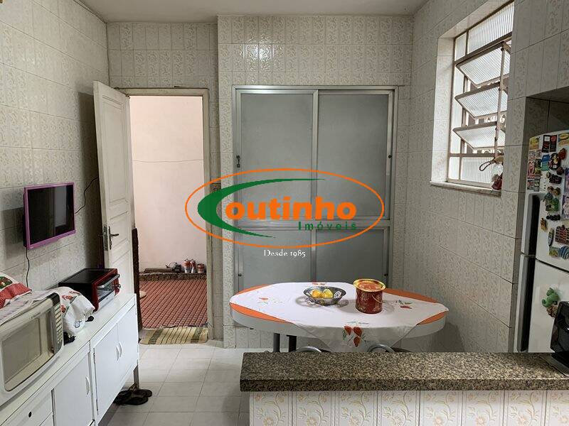 Casa à venda com 4 quartos, 240m² - Foto 36