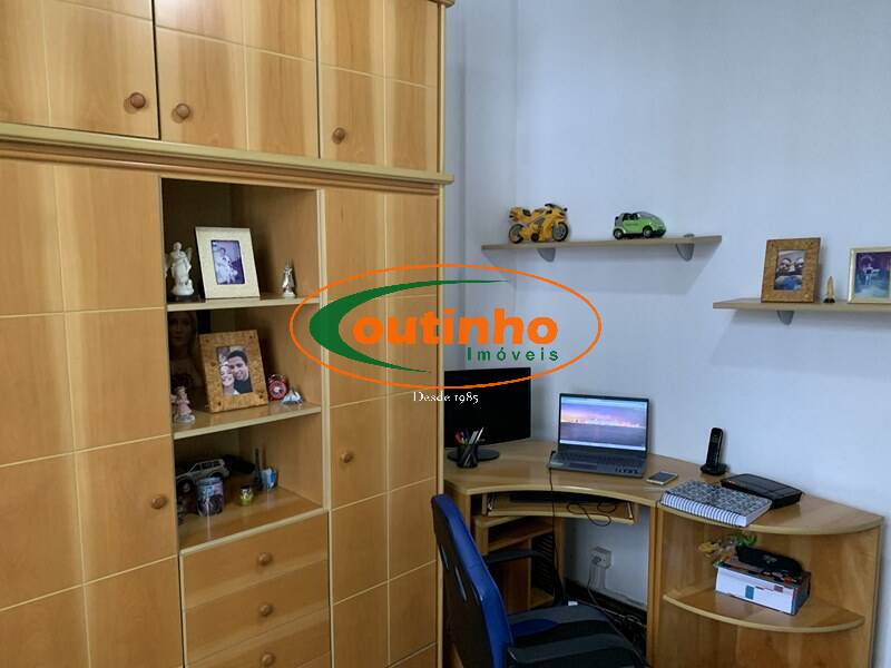 Apartamento à venda com 2 quartos, 75m² - Foto 11