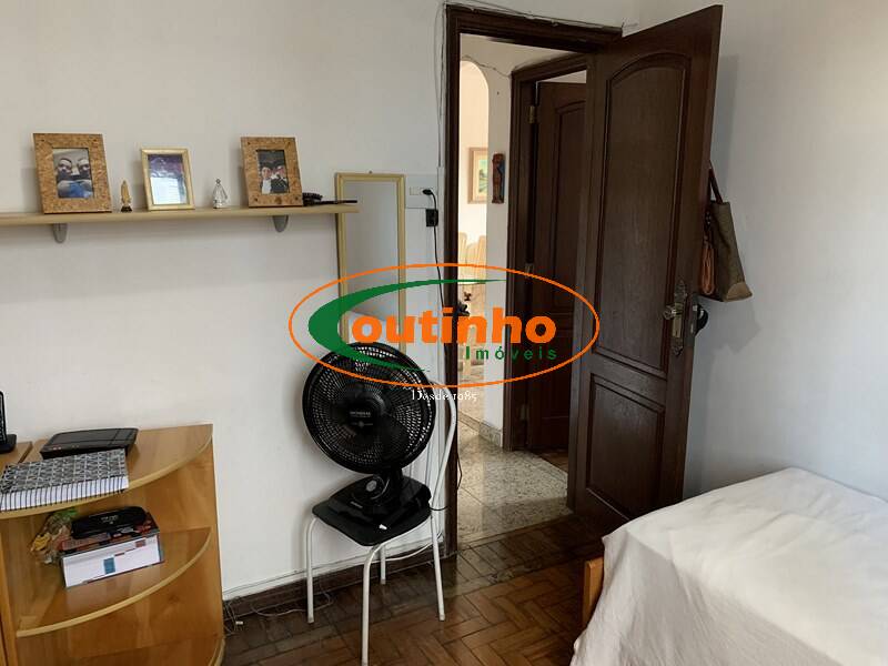 Apartamento à venda com 2 quartos, 75m² - Foto 12