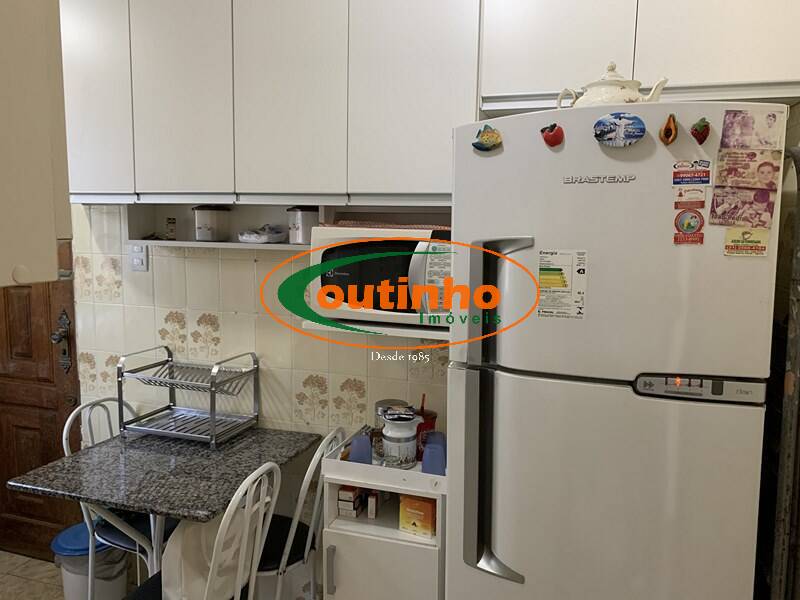 Apartamento à venda com 2 quartos, 75m² - Foto 17