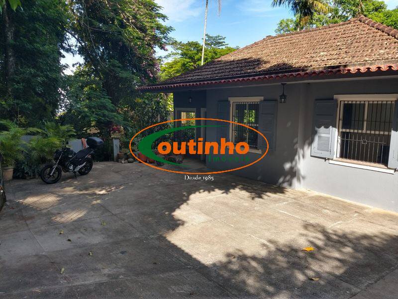 Casa à venda com 6 quartos, 378m² - Foto 10