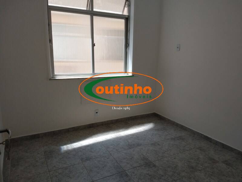 Apartamento à venda com 2 quartos, 62m² - Foto 7