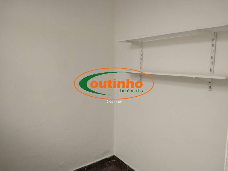 Apartamento à venda com 2 quartos, 62m² - Foto 29