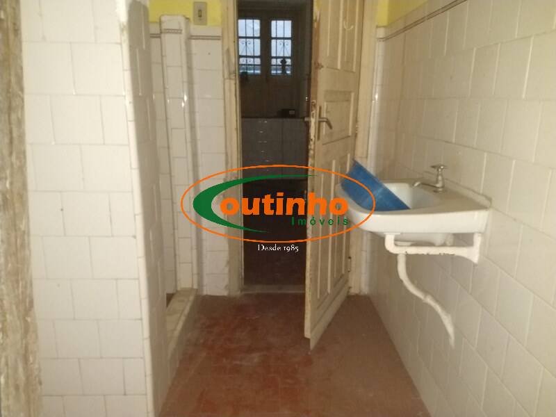 Casa à venda com 6 quartos, 400m² - Foto 43