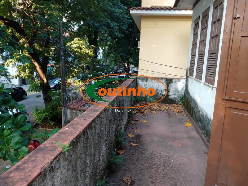 Casa à venda com 6 quartos, 400m² - Foto 58